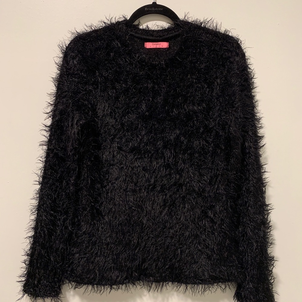 Furry / Fuzzy long sleeve knit top